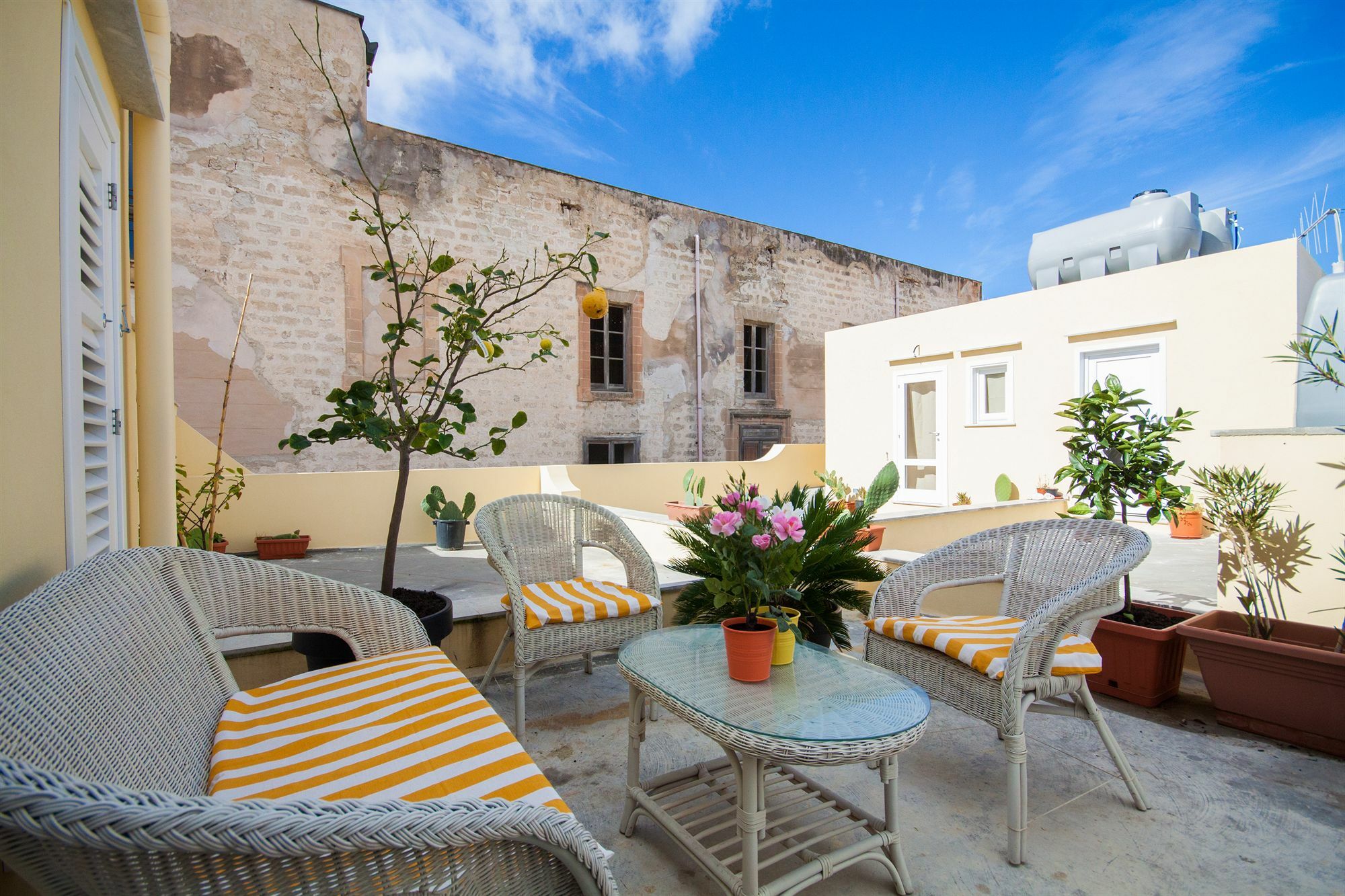Le Vie Di Trapani Apartment Bagian luar foto